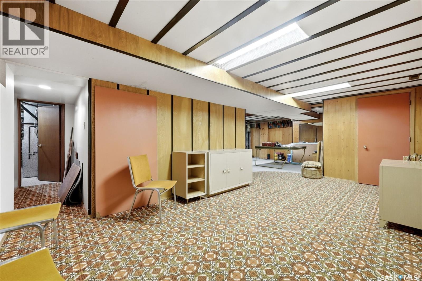 203 Angus CRESCENT - 37