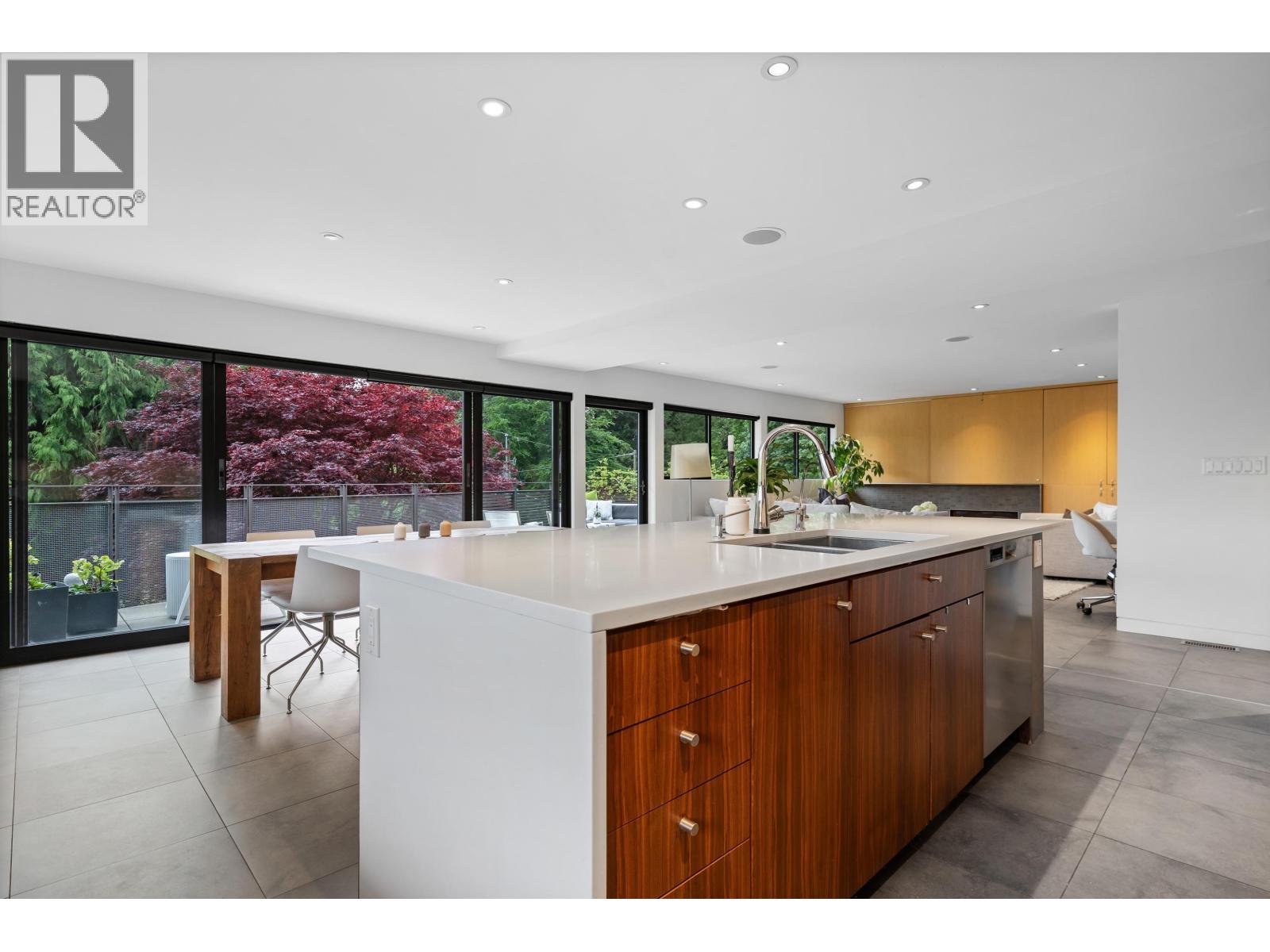 1873 ESQUIMALT AVENUE, West Vancouver