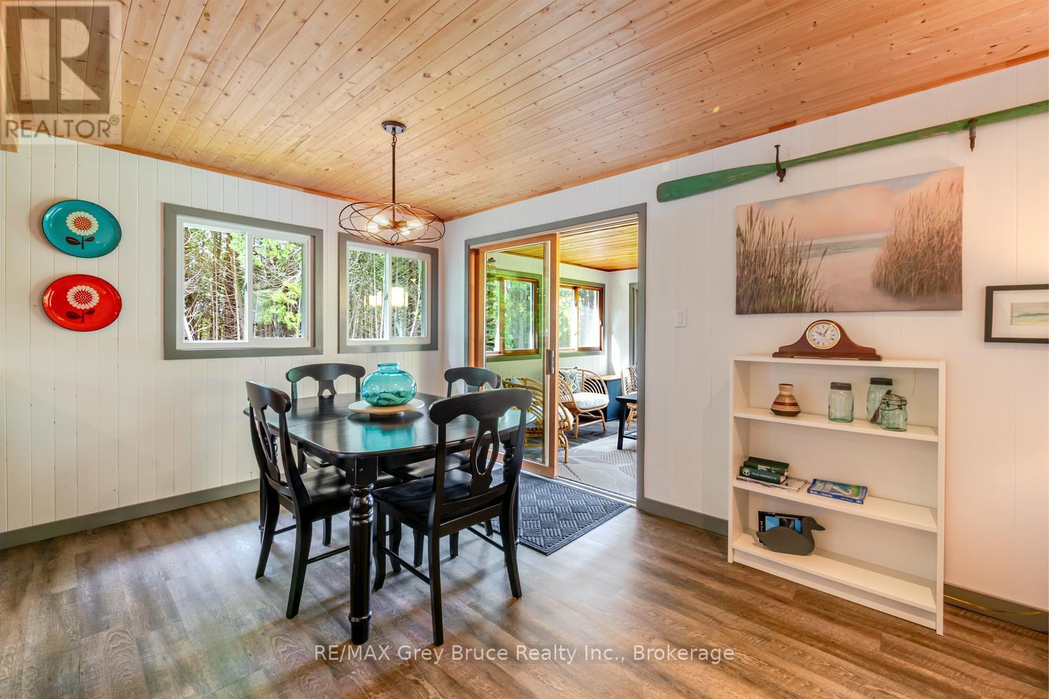 188 BAY STREET - 15