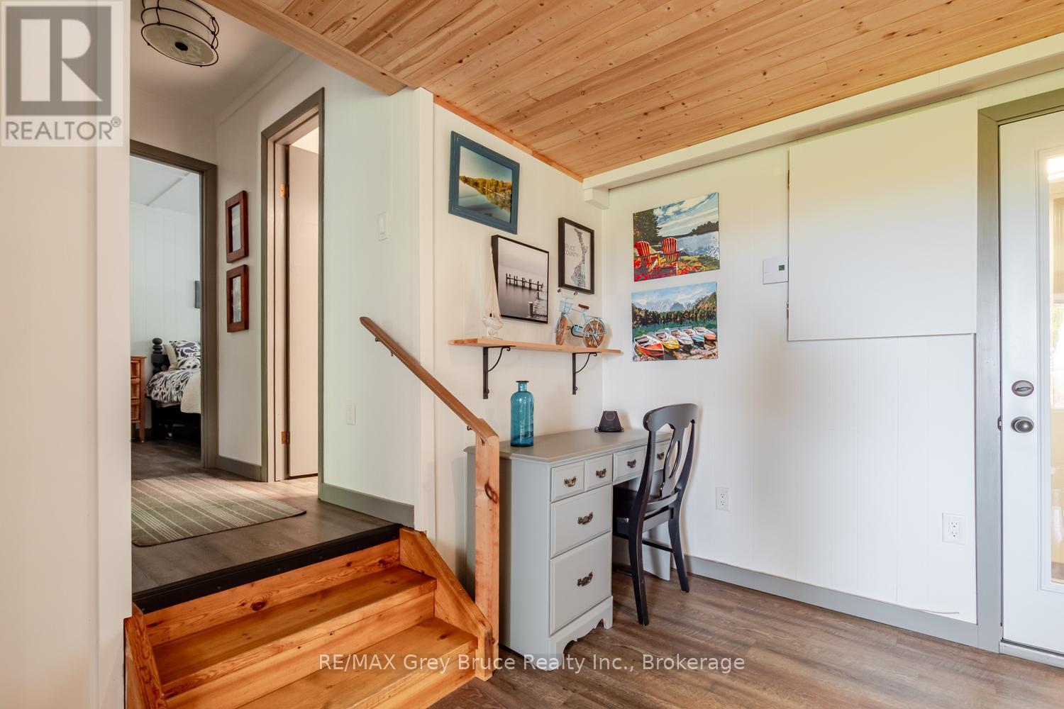 188 BAY STREET - 25