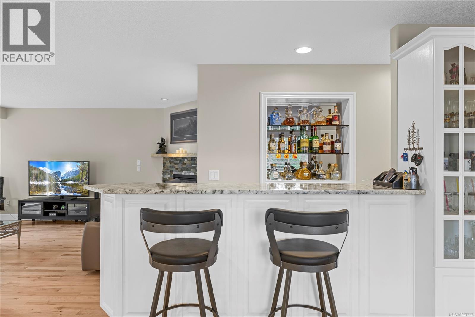 6645 Elm Rd - 15