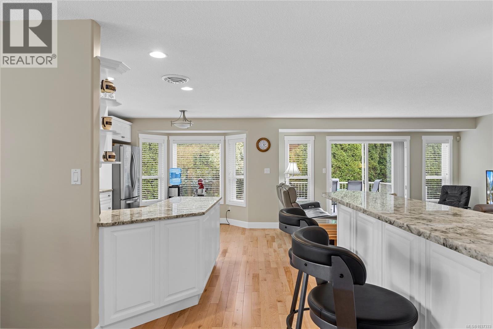 6645 Elm Rd - 18