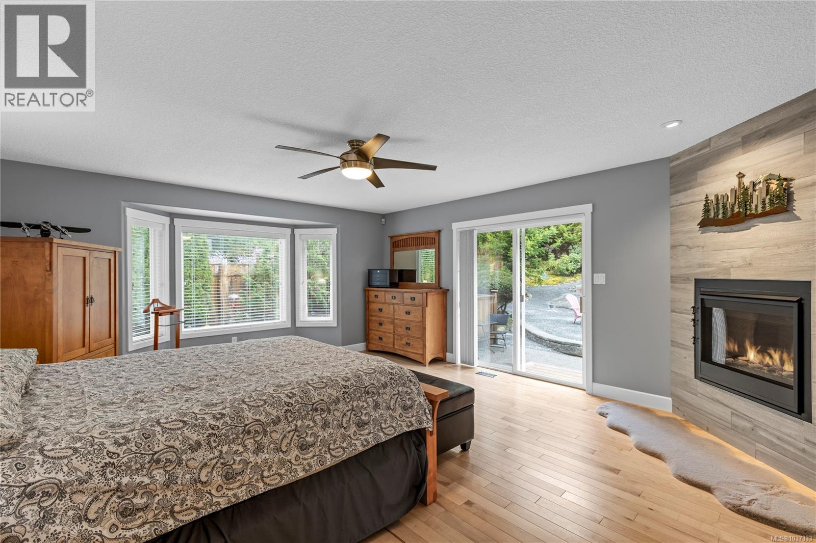 6645 Elm Rd - 34