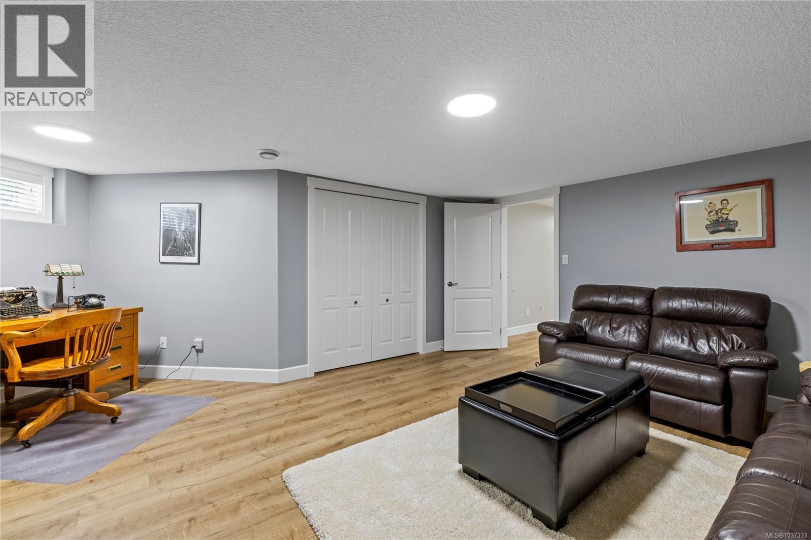6645 Elm Rd - 49