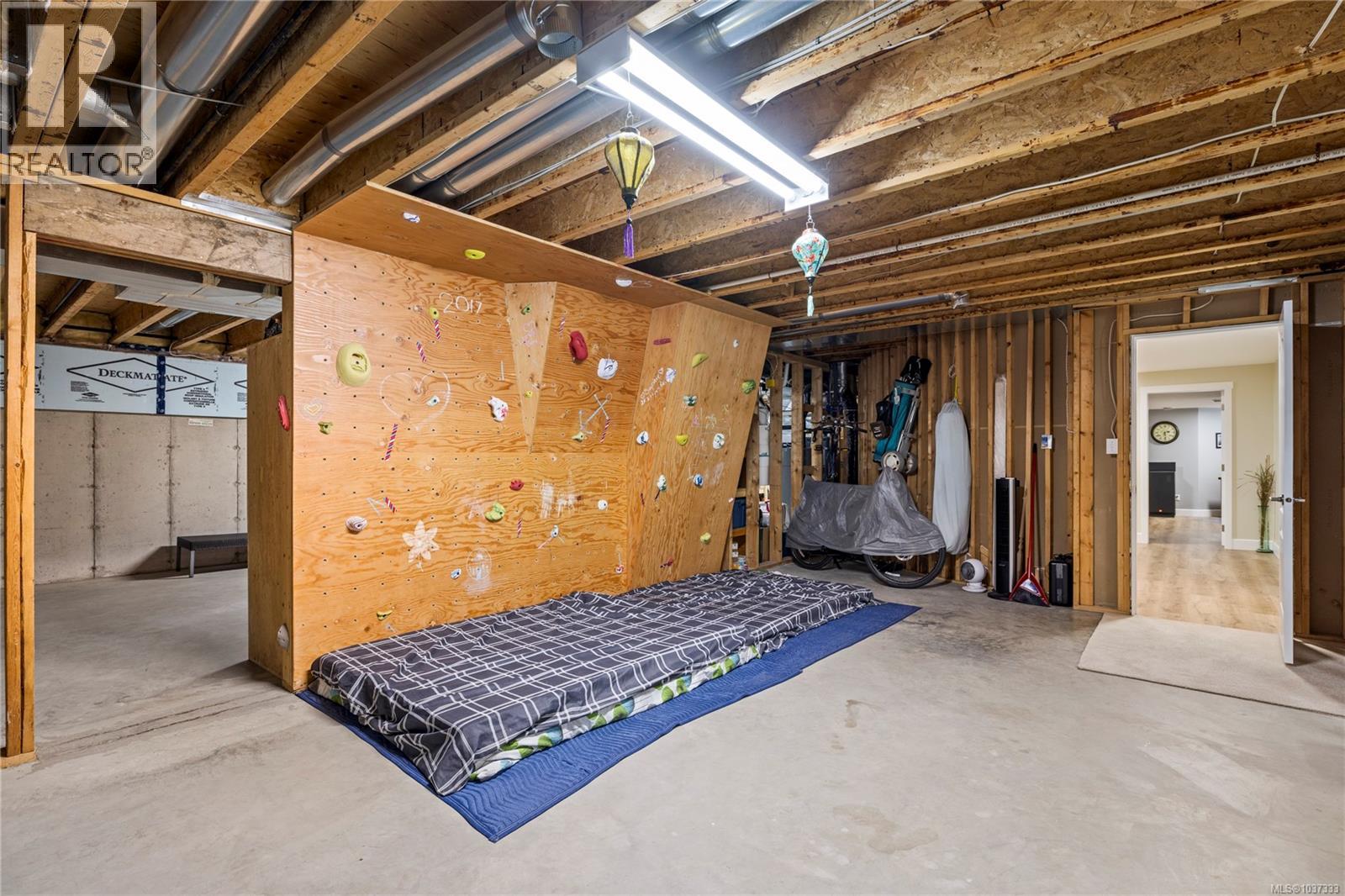 6645 Elm Rd - 54