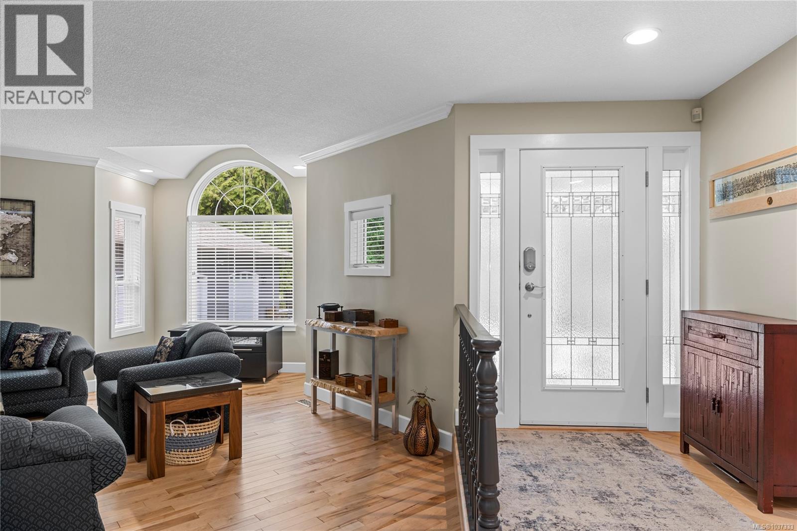 6645 Elm Rd - 6