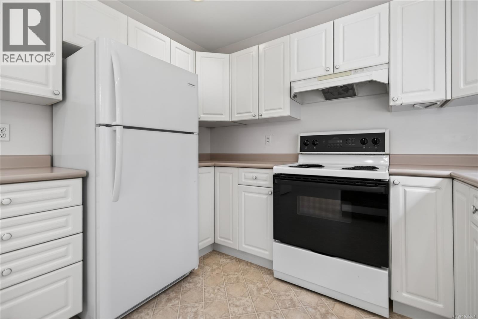 1353 Ocean View Ave - 11