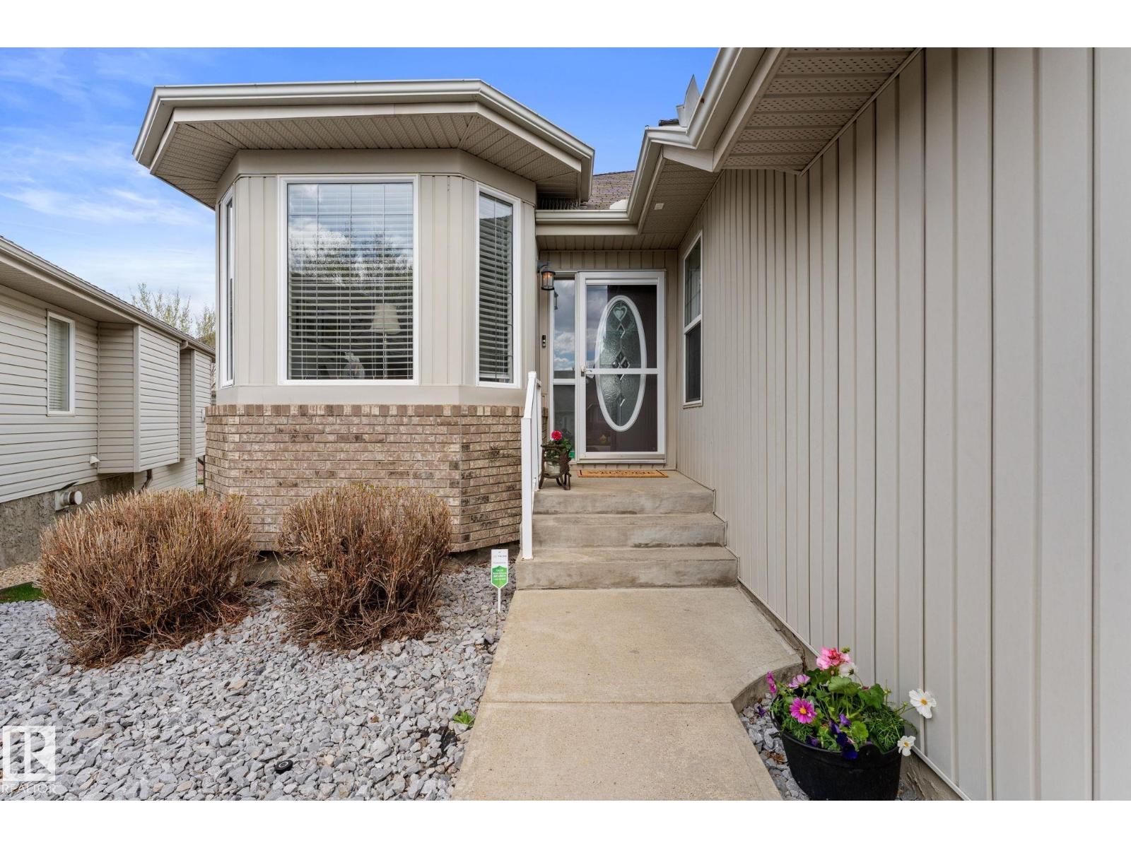 #6 10848 8 AV SW - Image 2
