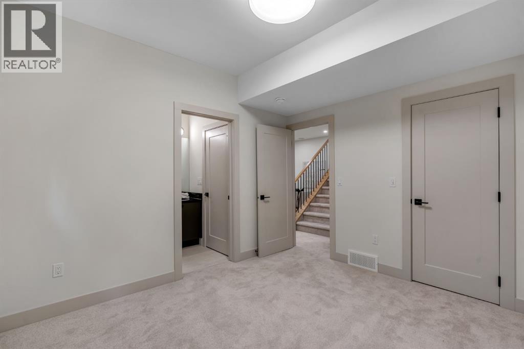 2034 49 Avenue SW - 49