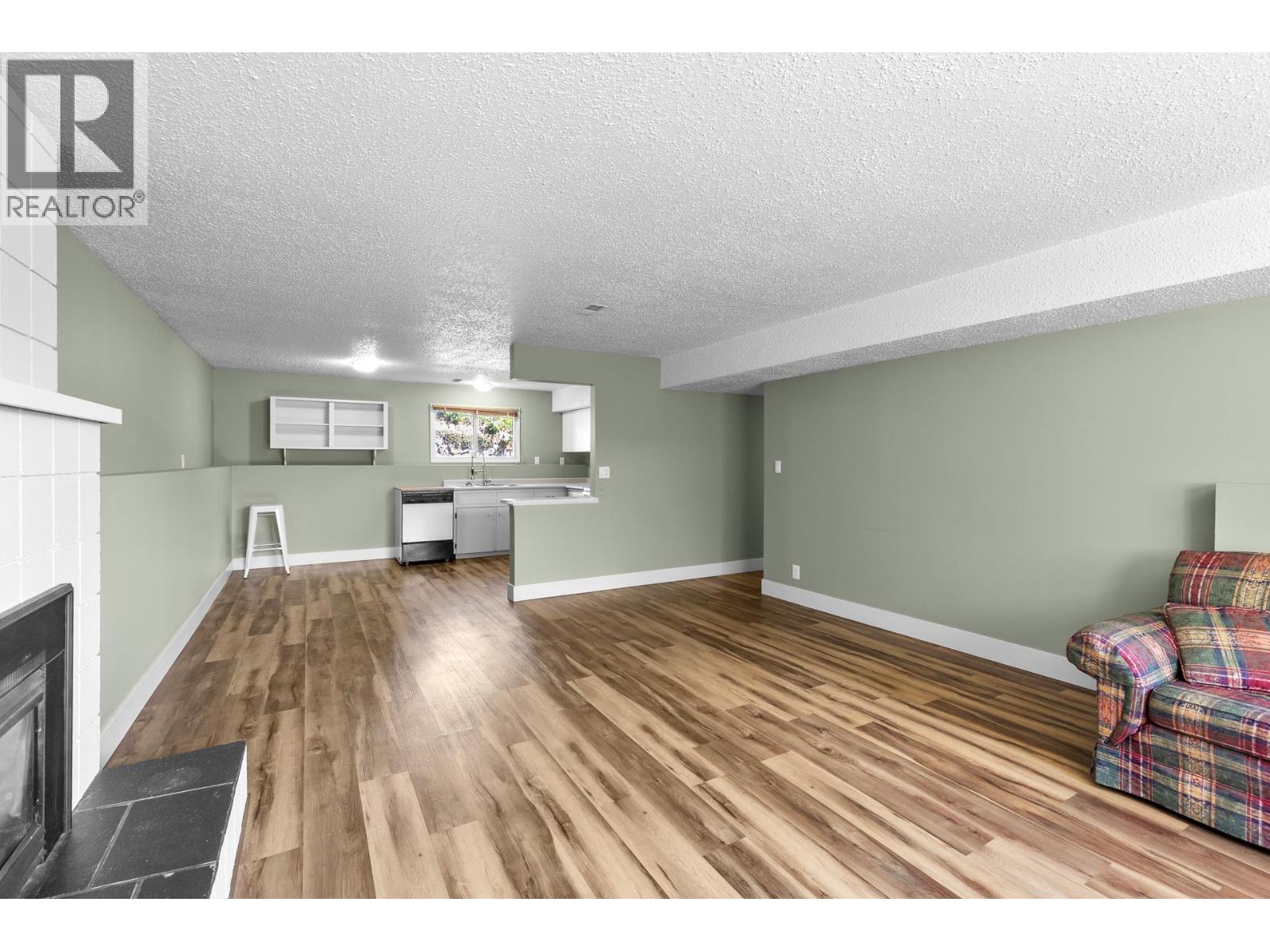 928 Stevenson Road - 28