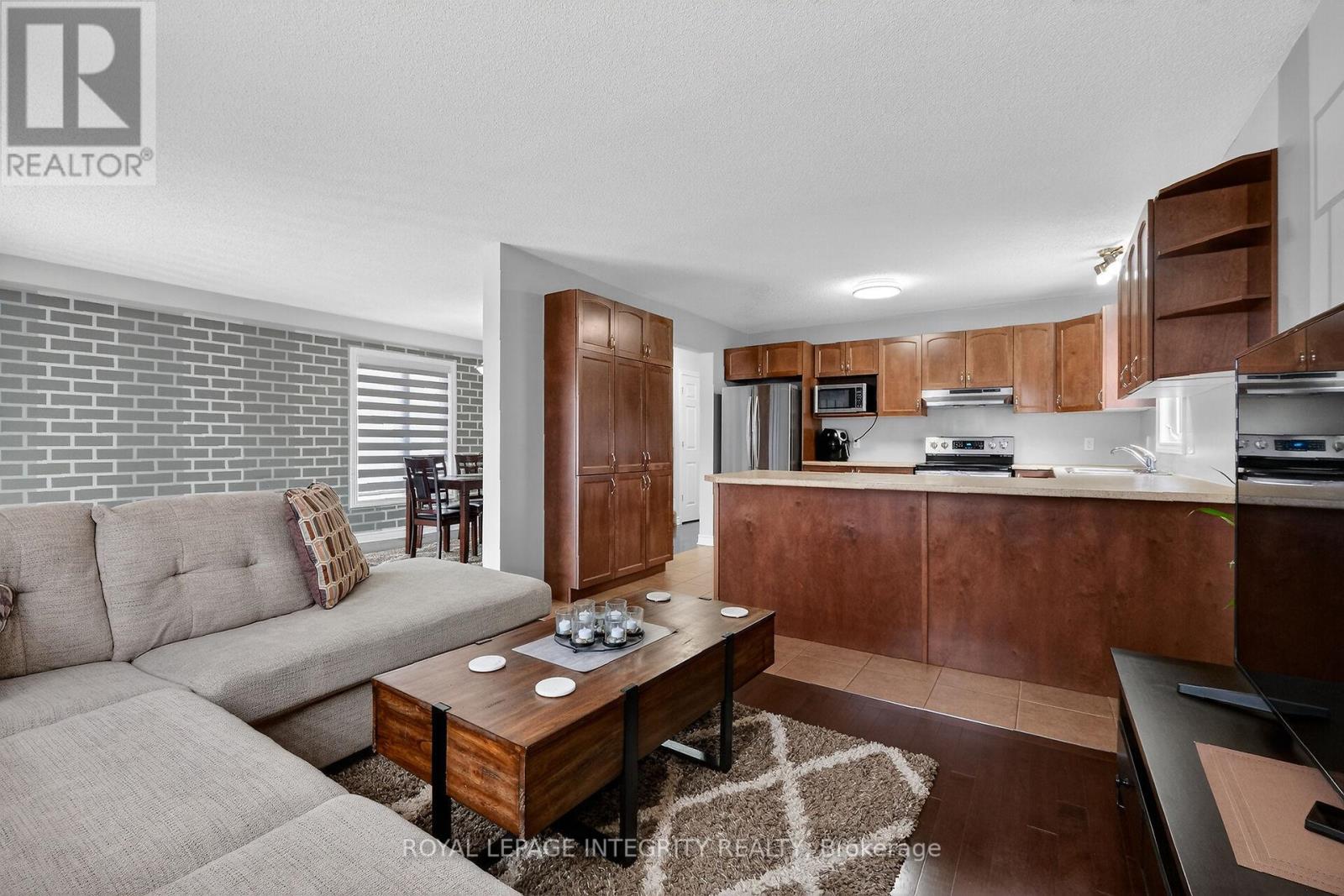 281 STERLING AVENUE - 18