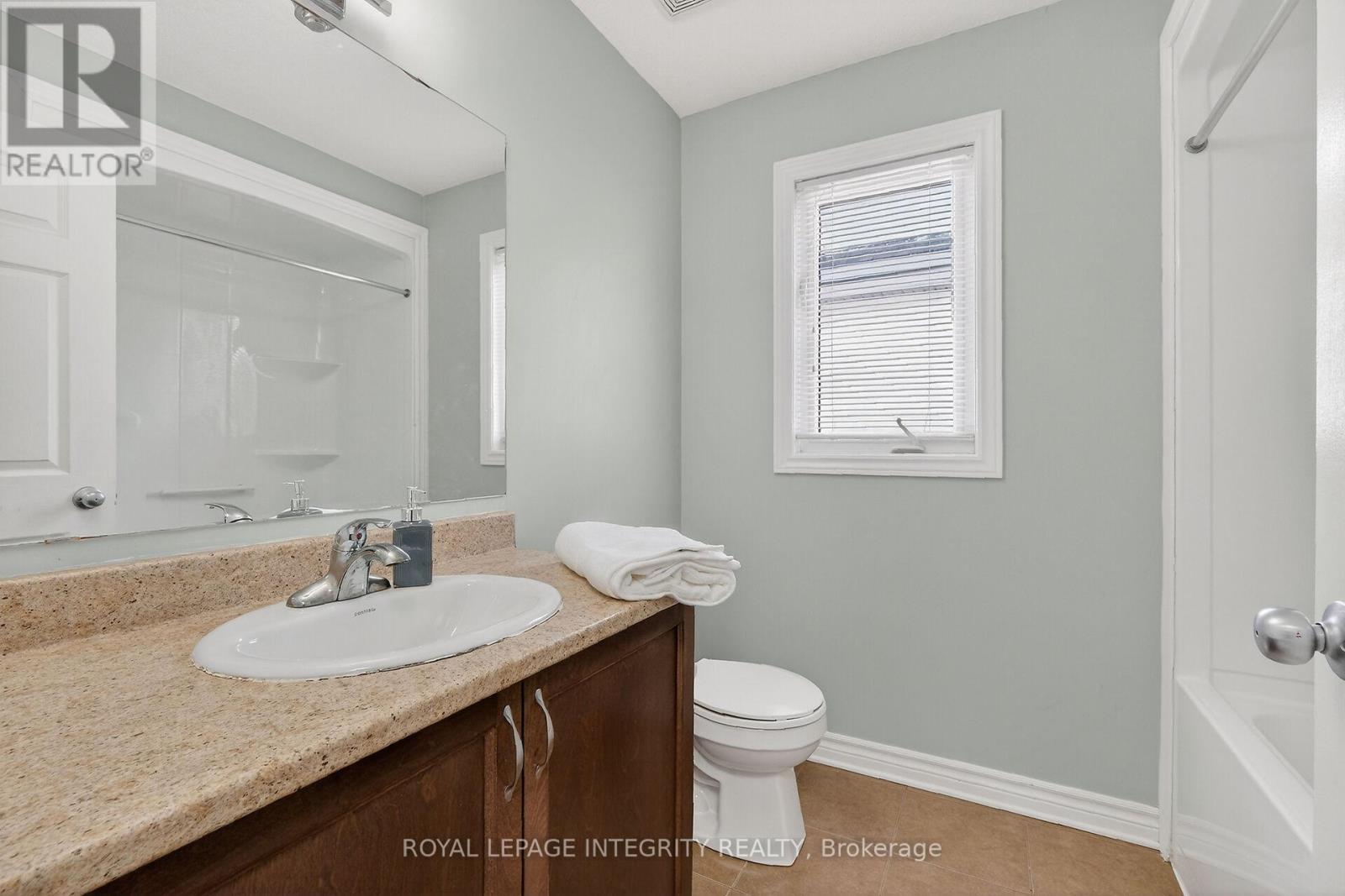 281 STERLING AVENUE - 39