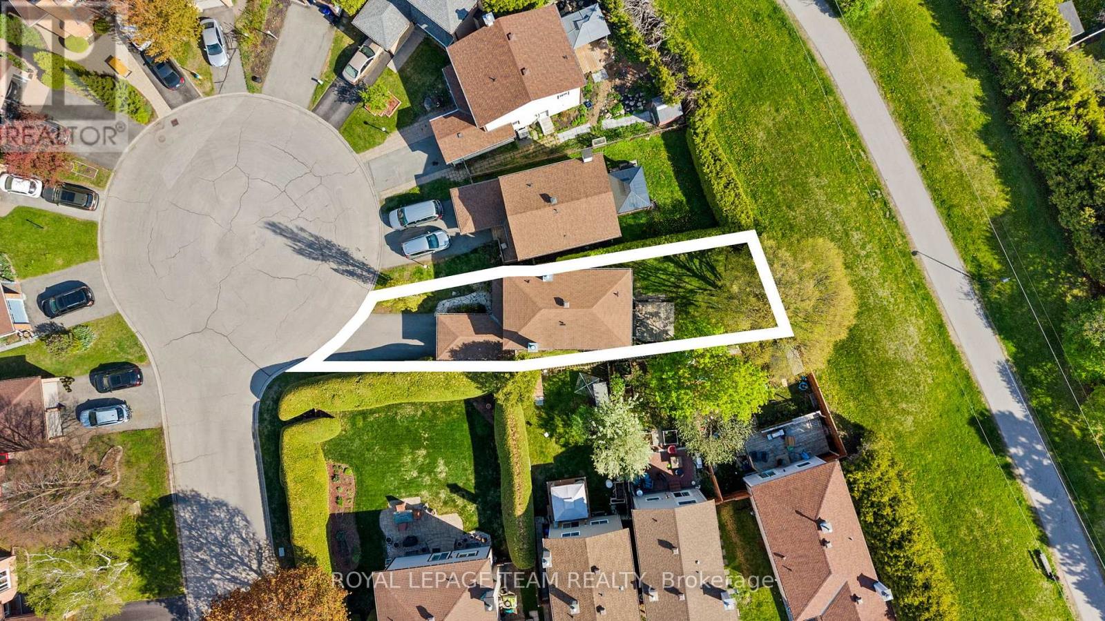 93 HEWITT WAY - 2