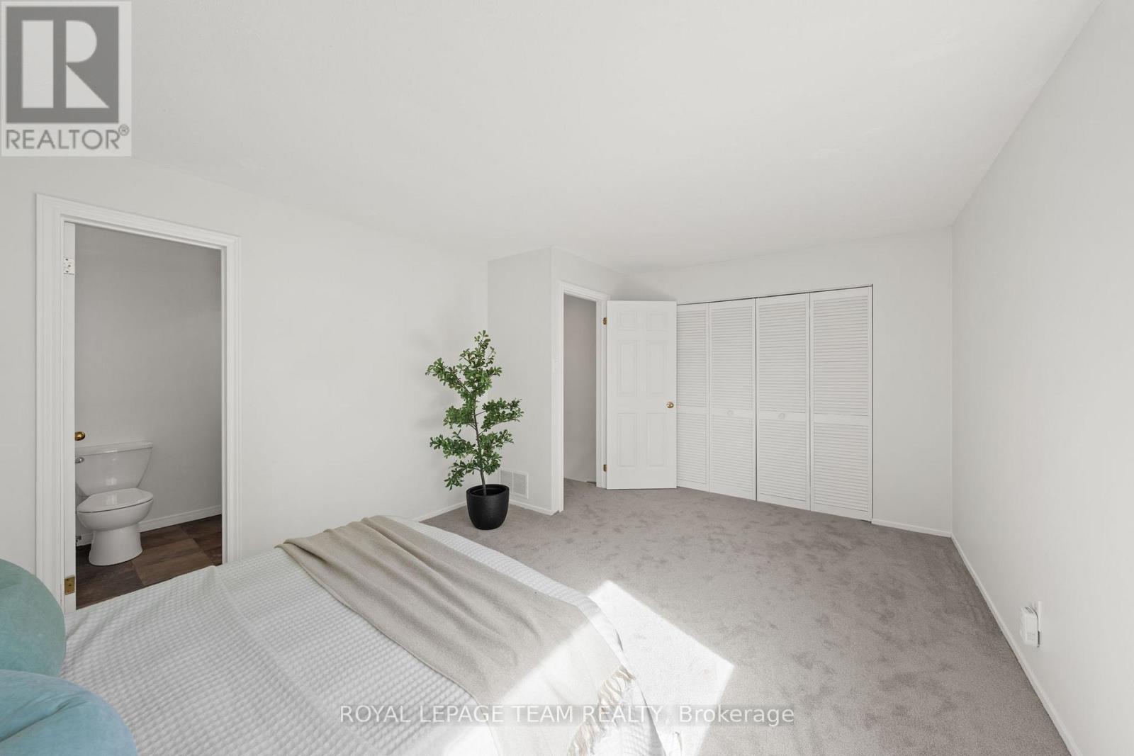 93 HEWITT WAY - 23