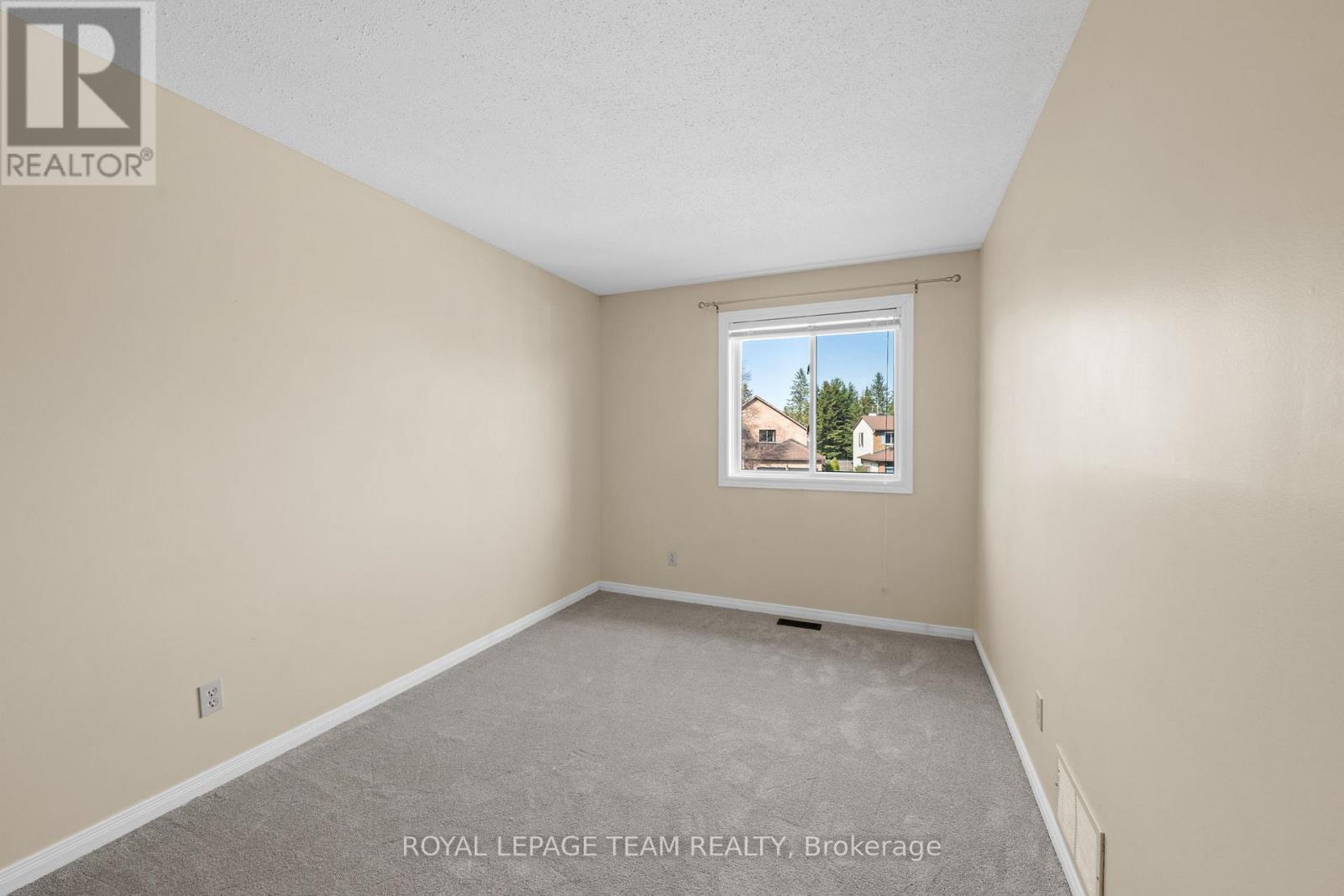 93 HEWITT WAY - 26