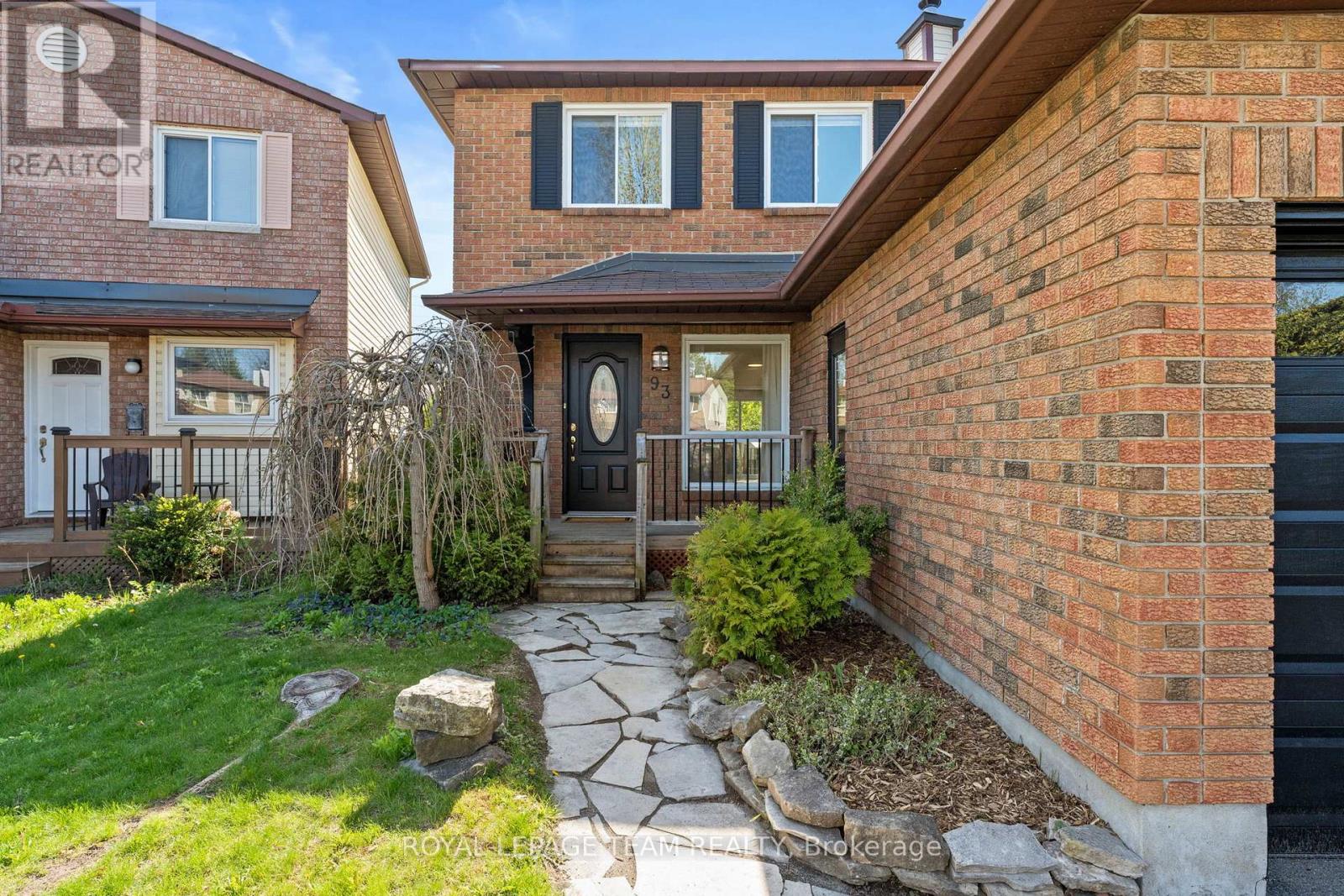93 HEWITT WAY - 3