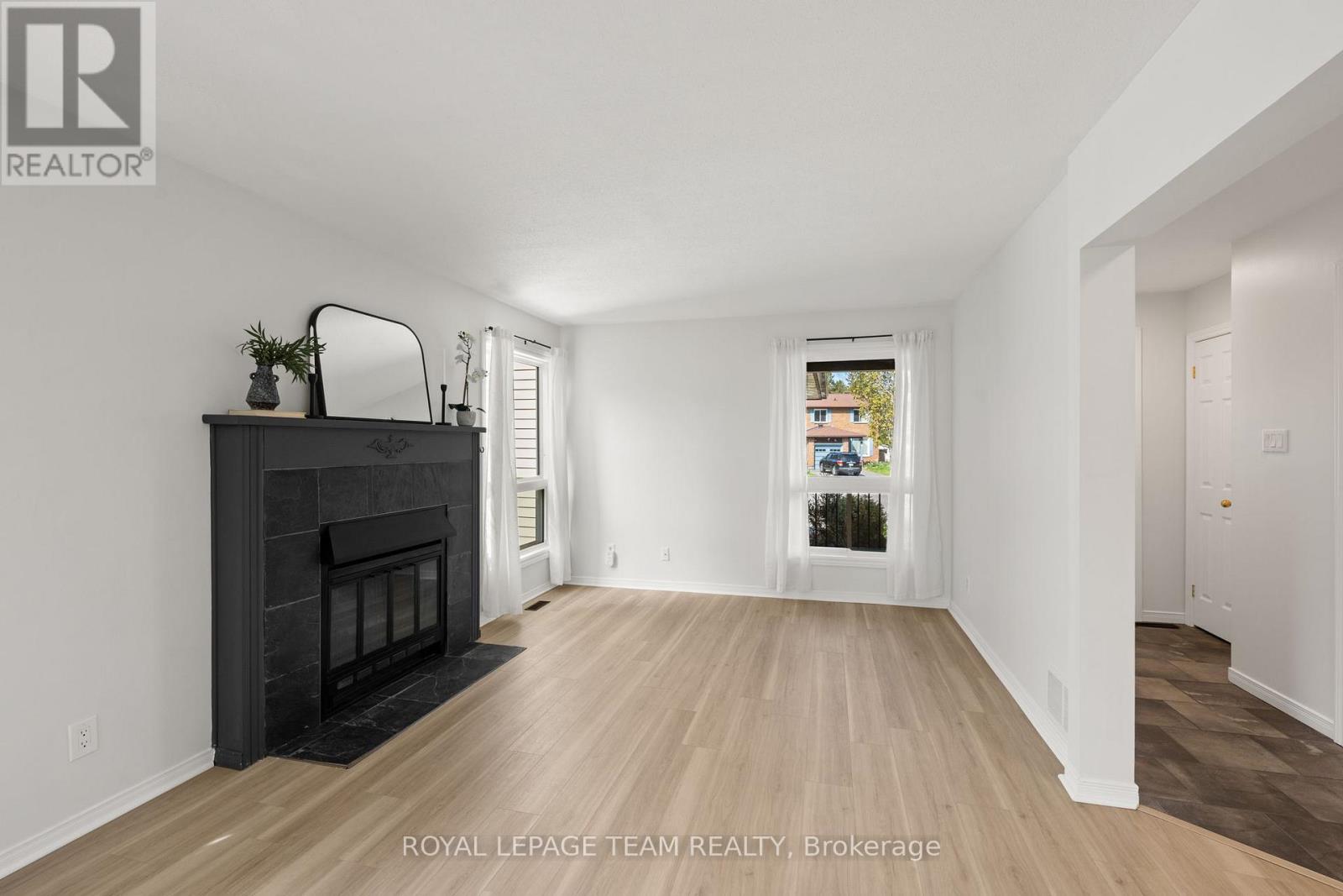 93 HEWITT WAY - 8