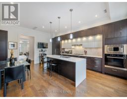 2460a Bayview Avenue, Toronto, ON M2L0A3 Photo 12