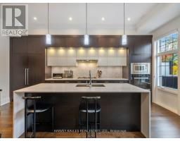 2460a Bayview Avenue, Toronto, ON M2L0A3 Photo 26
