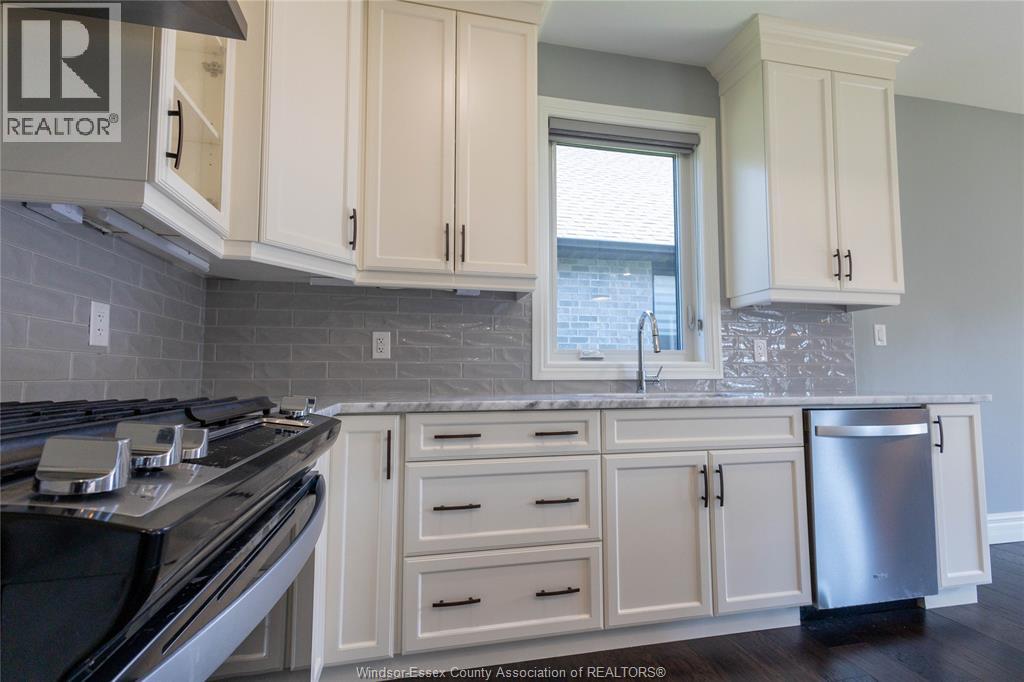 397 CASERTA, Lakeshore, Ontario, N0R1A0 — Photo 2