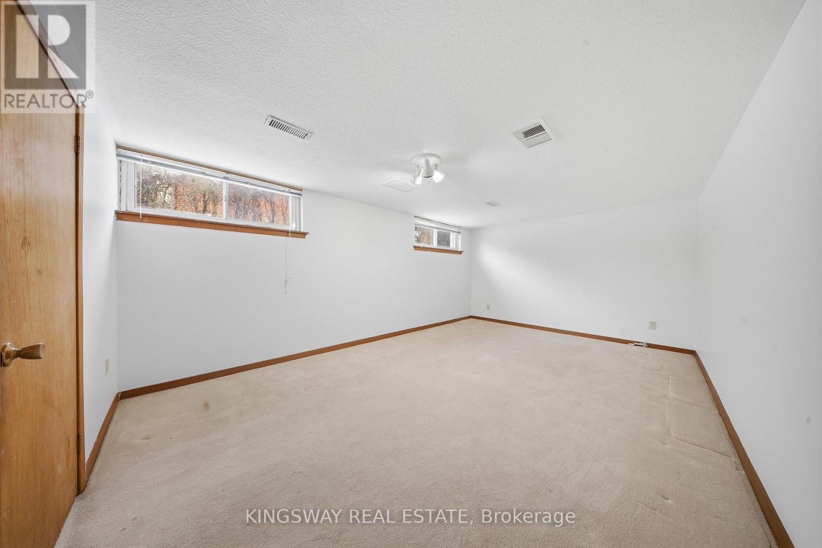163 FLORADALE DRIVE - 18