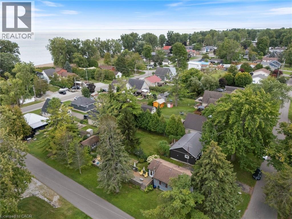 10 RIDGEWOOD DRIVE - 28