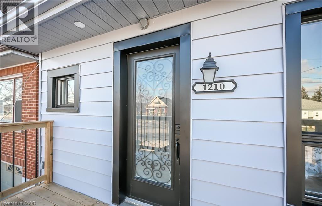 1210 DUNSMURE Road Unit# Upper, Hamilton, Ontario, L8H1L4 — Photo 12