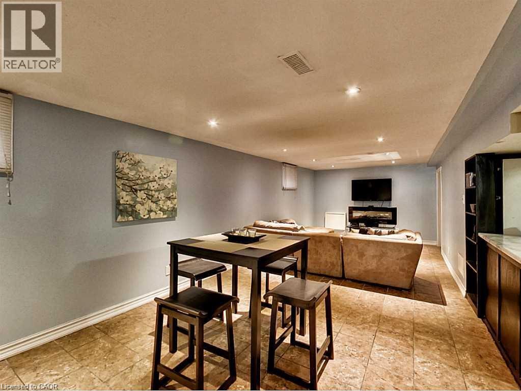 96 MANNING Avenue - 13