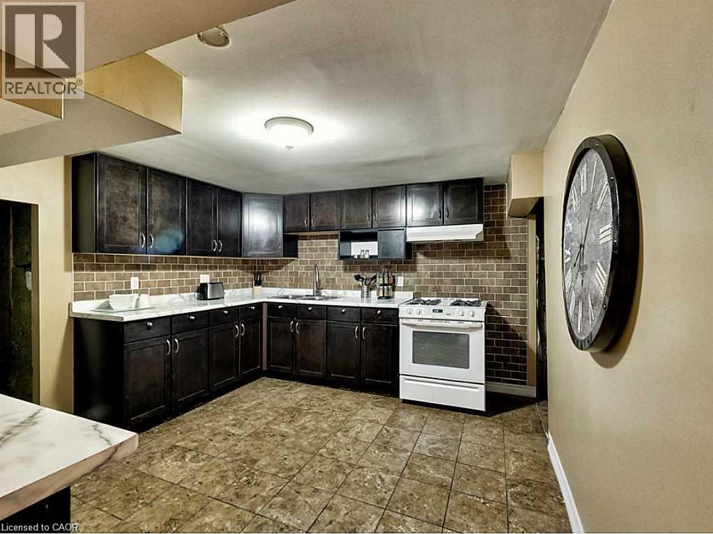 96 MANNING Avenue - 17