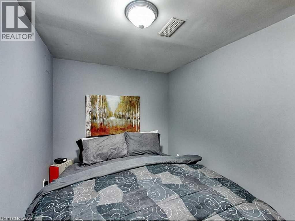 96 MANNING Avenue, Hamilton, Ontario, L9A3E9 — Photo 5