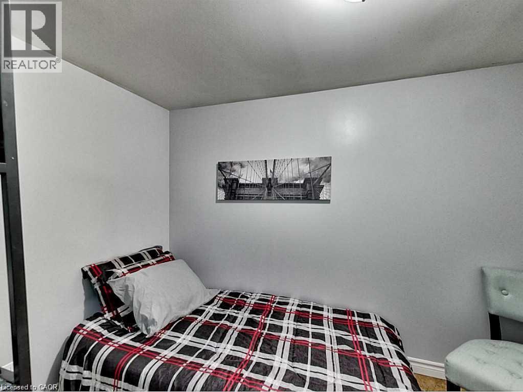 96 MANNING Avenue - 21