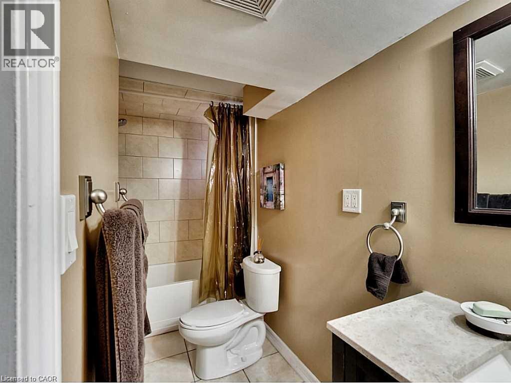 96 MANNING Avenue, Hamilton, Ontario, L9A3E9 — Photo 12