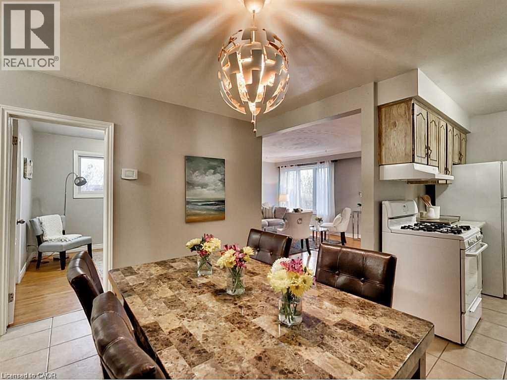 96 MANNING Avenue - 5