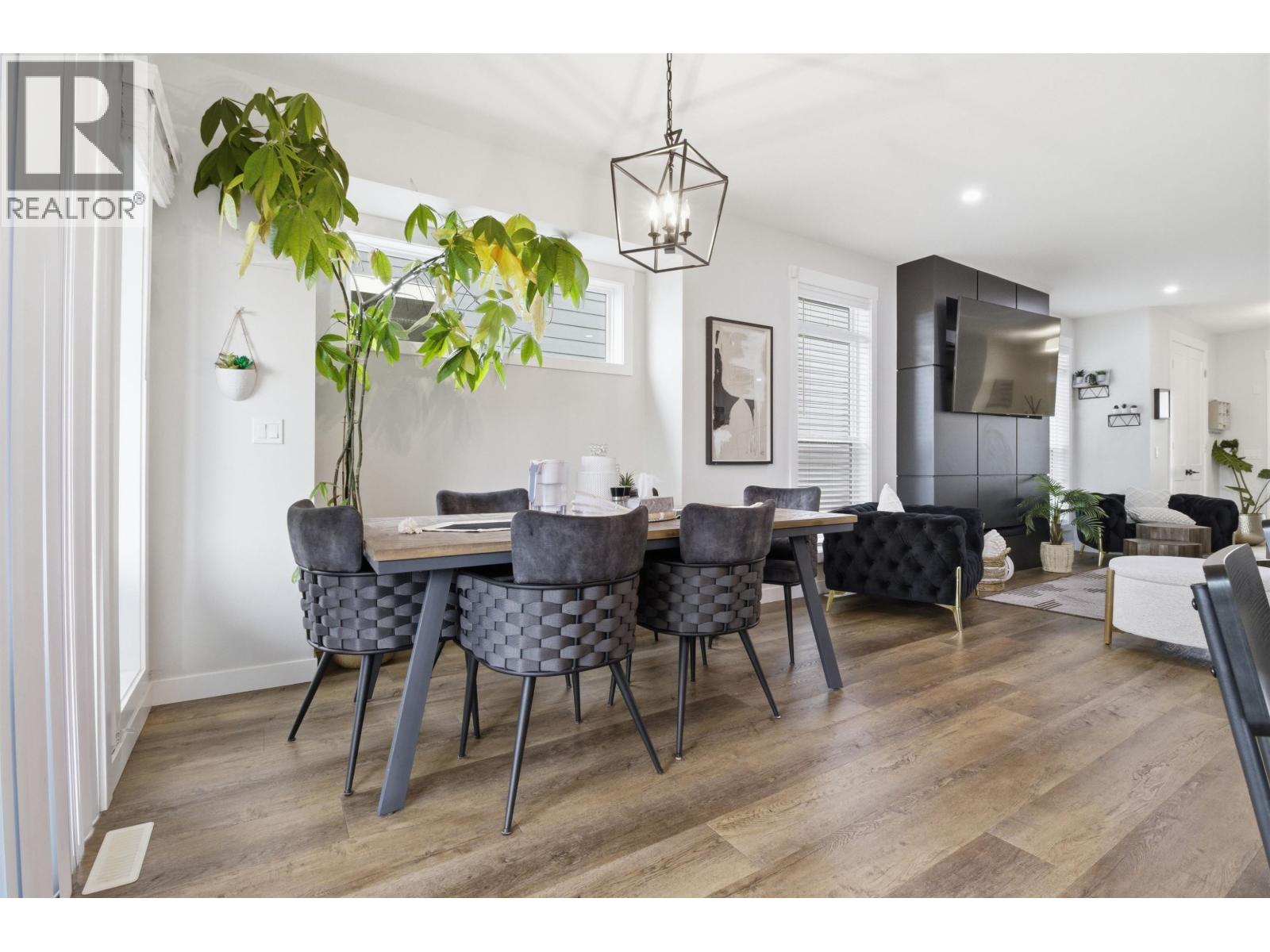 11719 105A STREET - 8