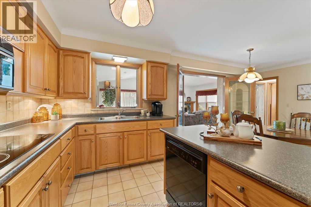 2360 LEONARD ROAD, Windsor, Ontario, N8W4L7 — Photo 24