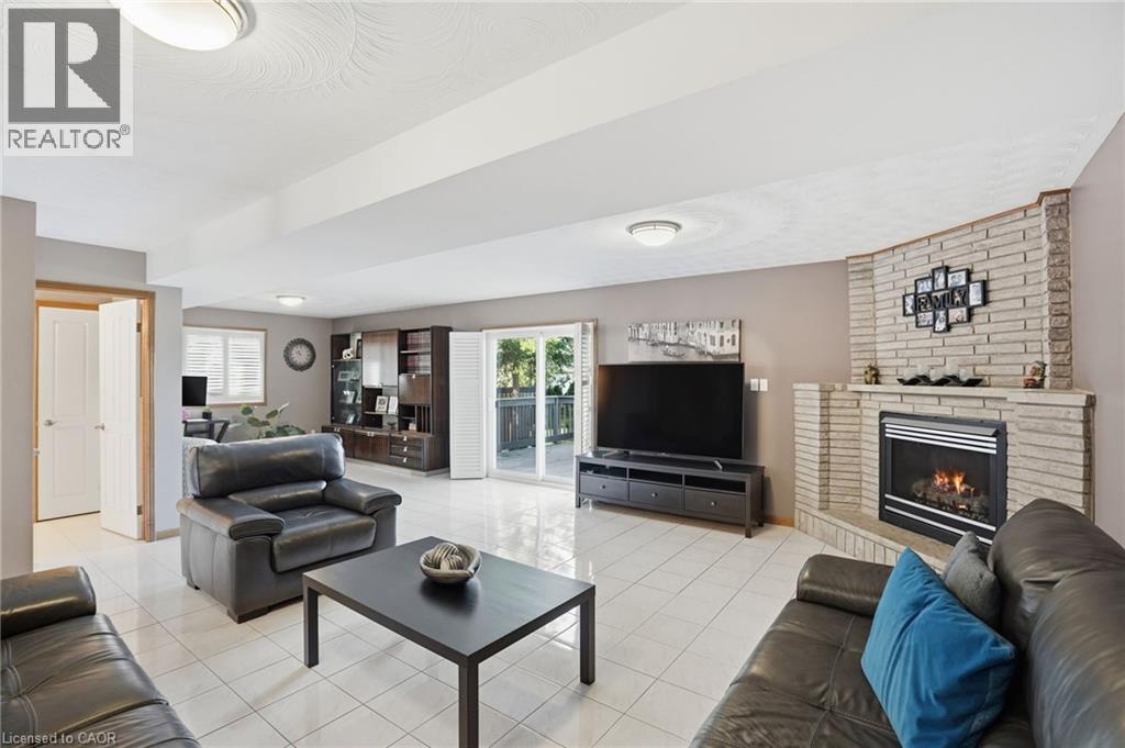32 HIGHBURY Drive - 15