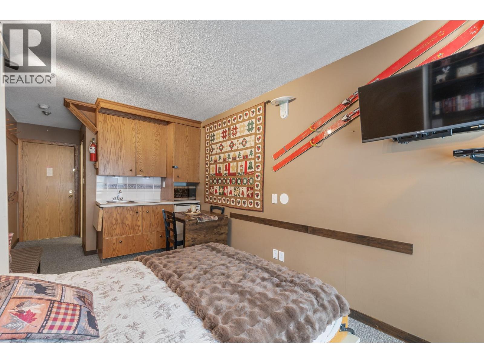 #126 5375 Big White Road - Image 3