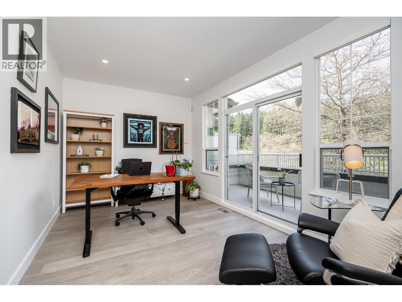 1987 PARKWAY BOULEVARD, Coquitlam