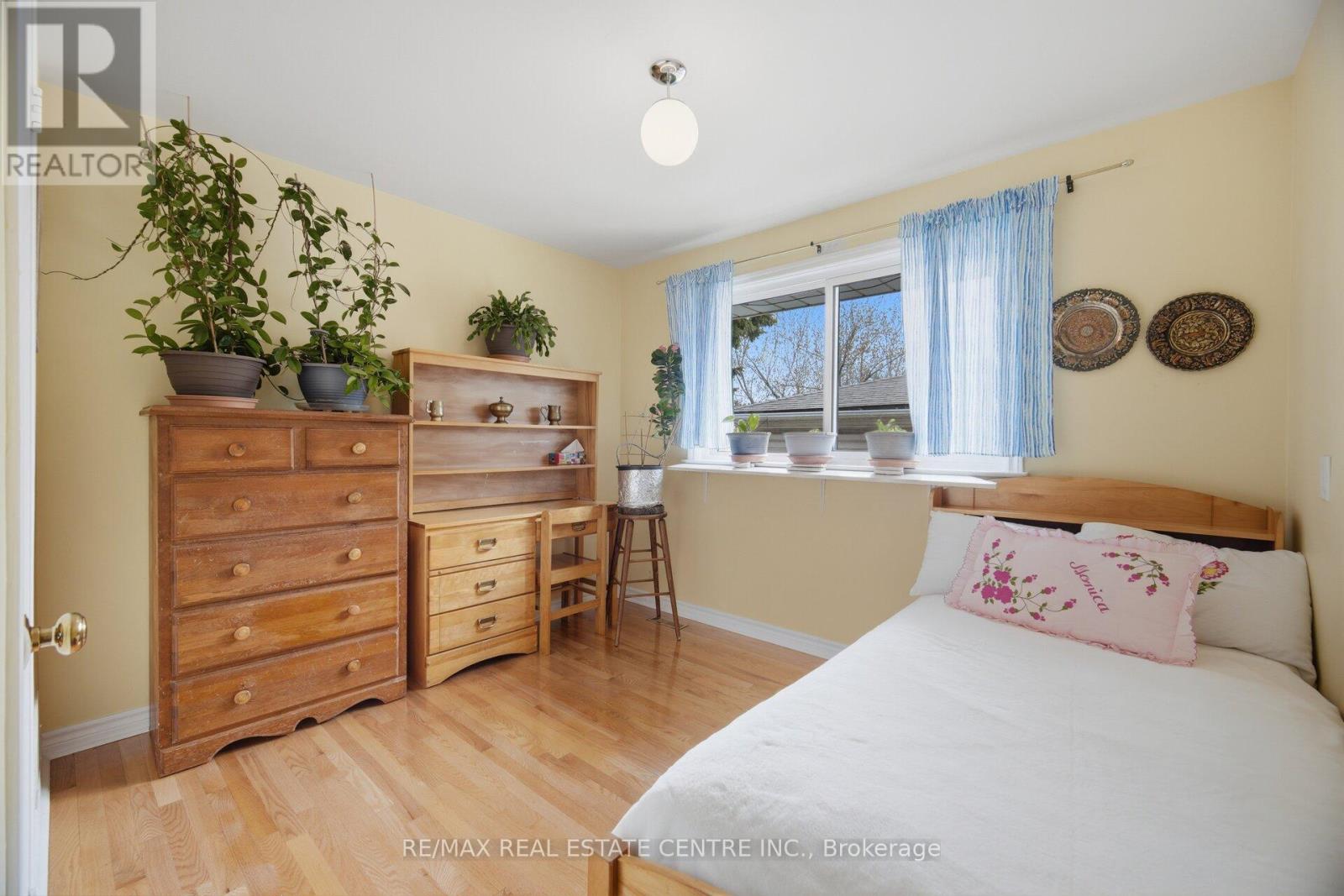 3590 FIELDGATE DRIVE - 17