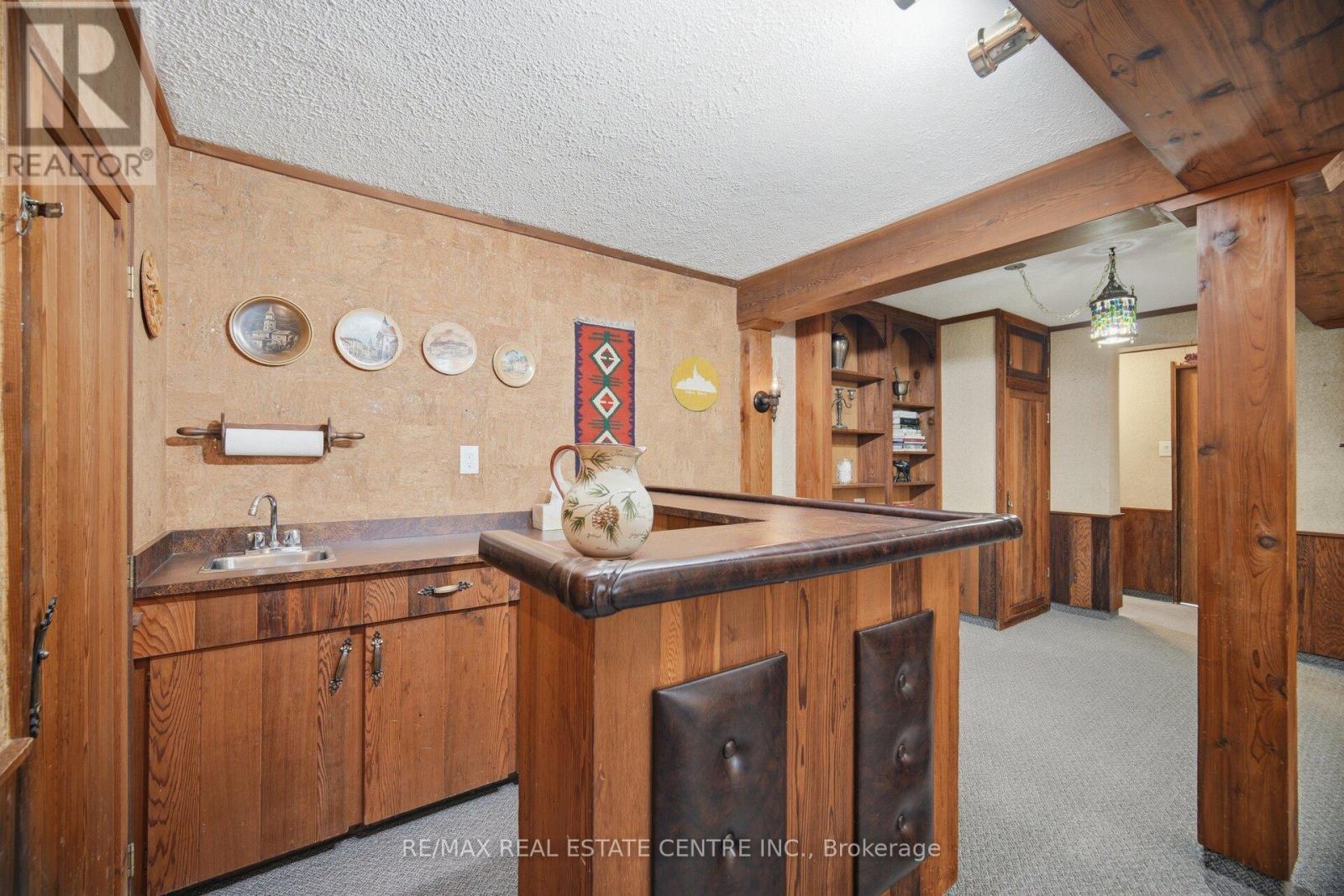 3590 FIELDGATE DRIVE - 25