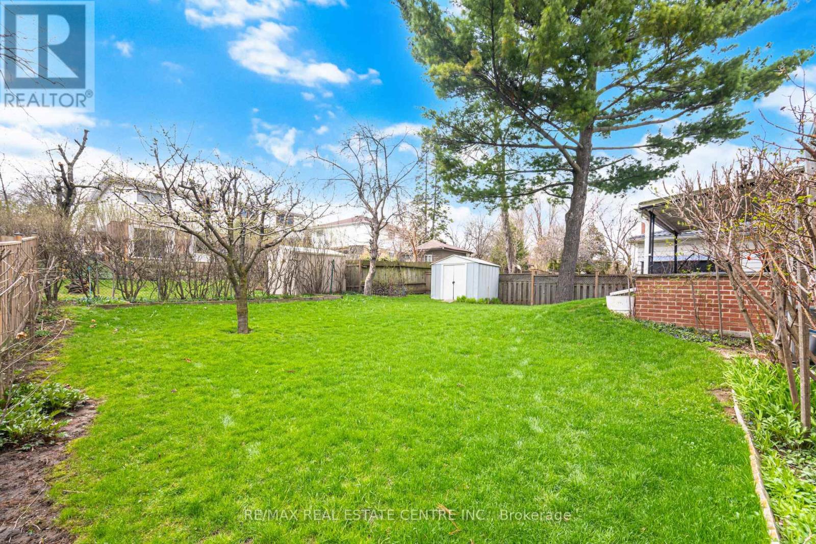 3590 FIELDGATE DRIVE - 27