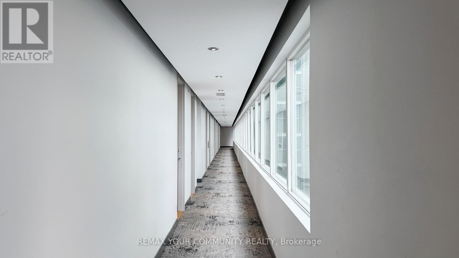 #913 388 RICHMOND STREET W - 48
