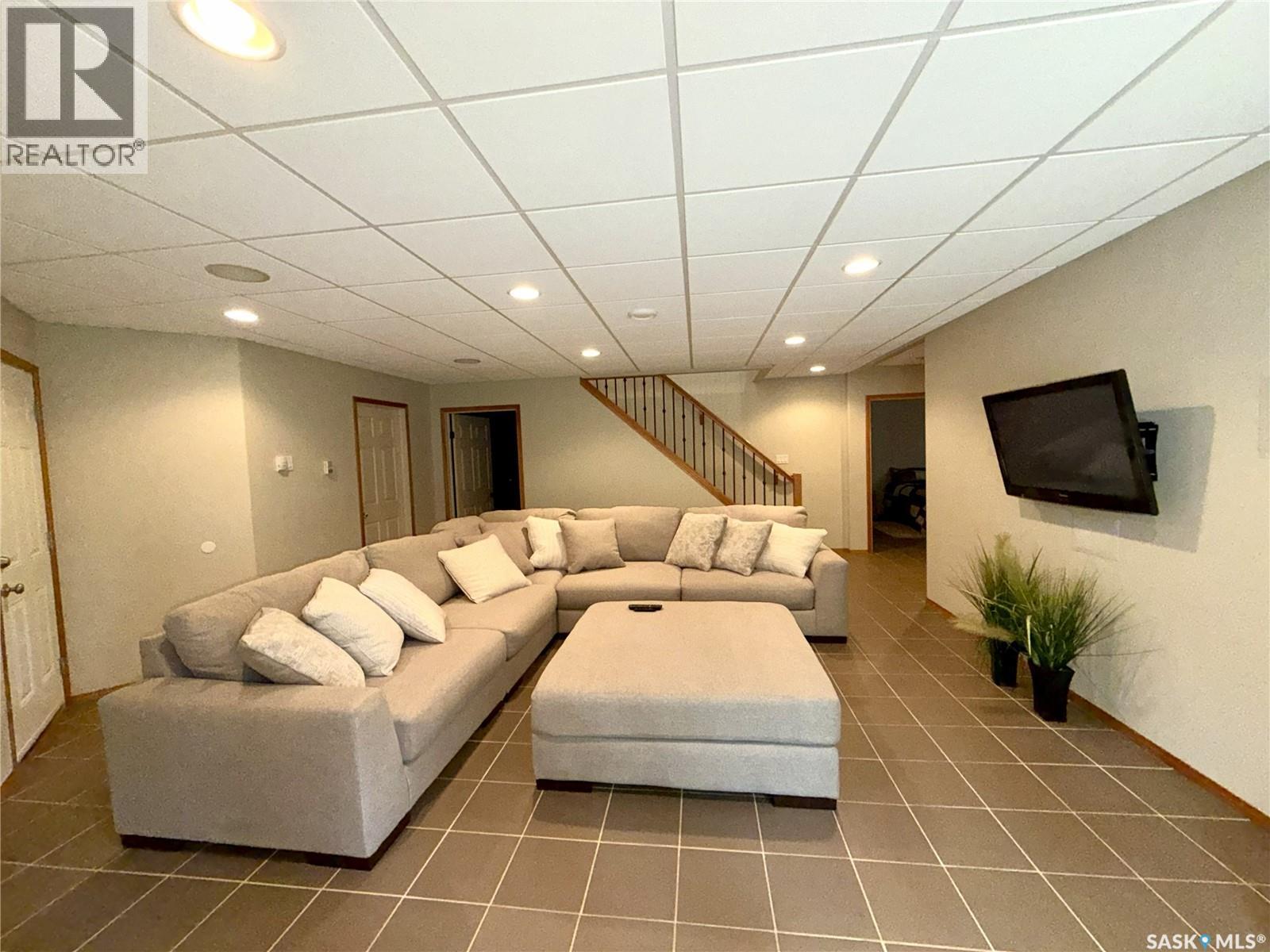 #57 Estates DRIVE - 13