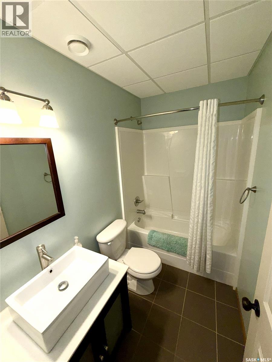 #57 Estates DRIVE - 17