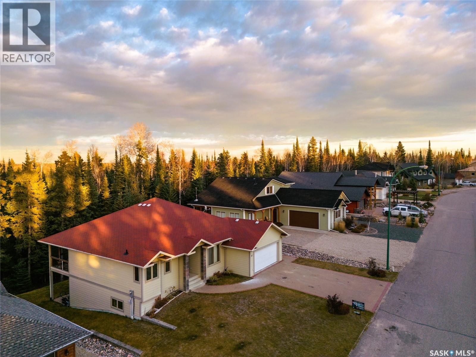 #57 Estates DRIVE - 24
