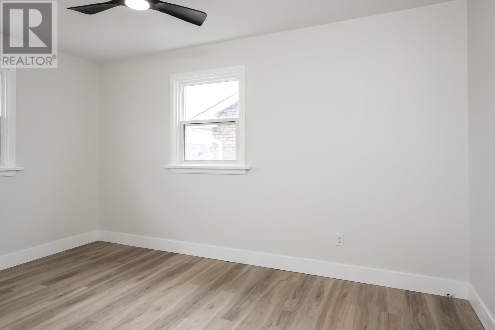 223 Rockwood AVE, Thunder Bay, Ontario, P7B4K5 — Photo 3