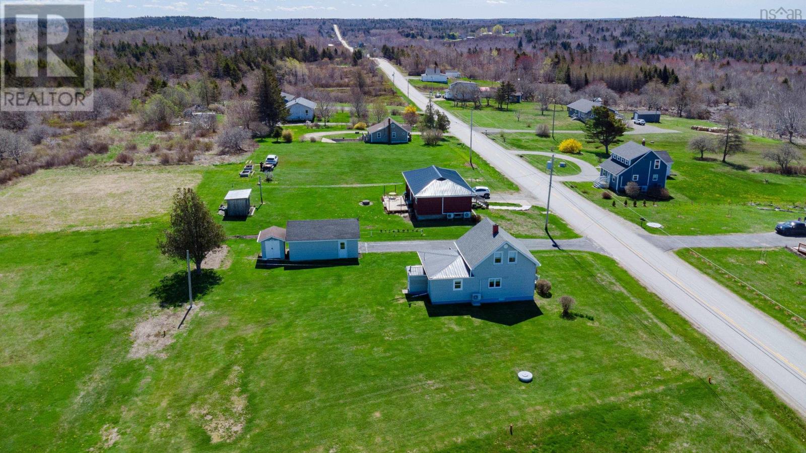 815 Saulnierville Rd - 35