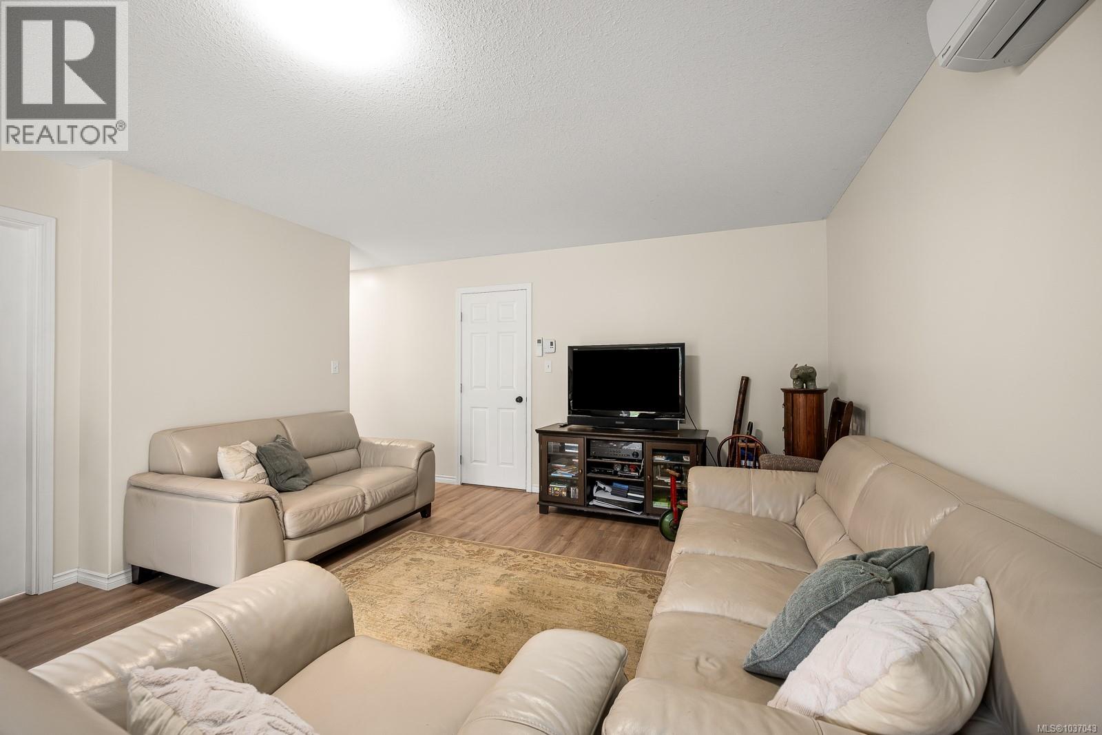 2065 Hawk Dr - 35