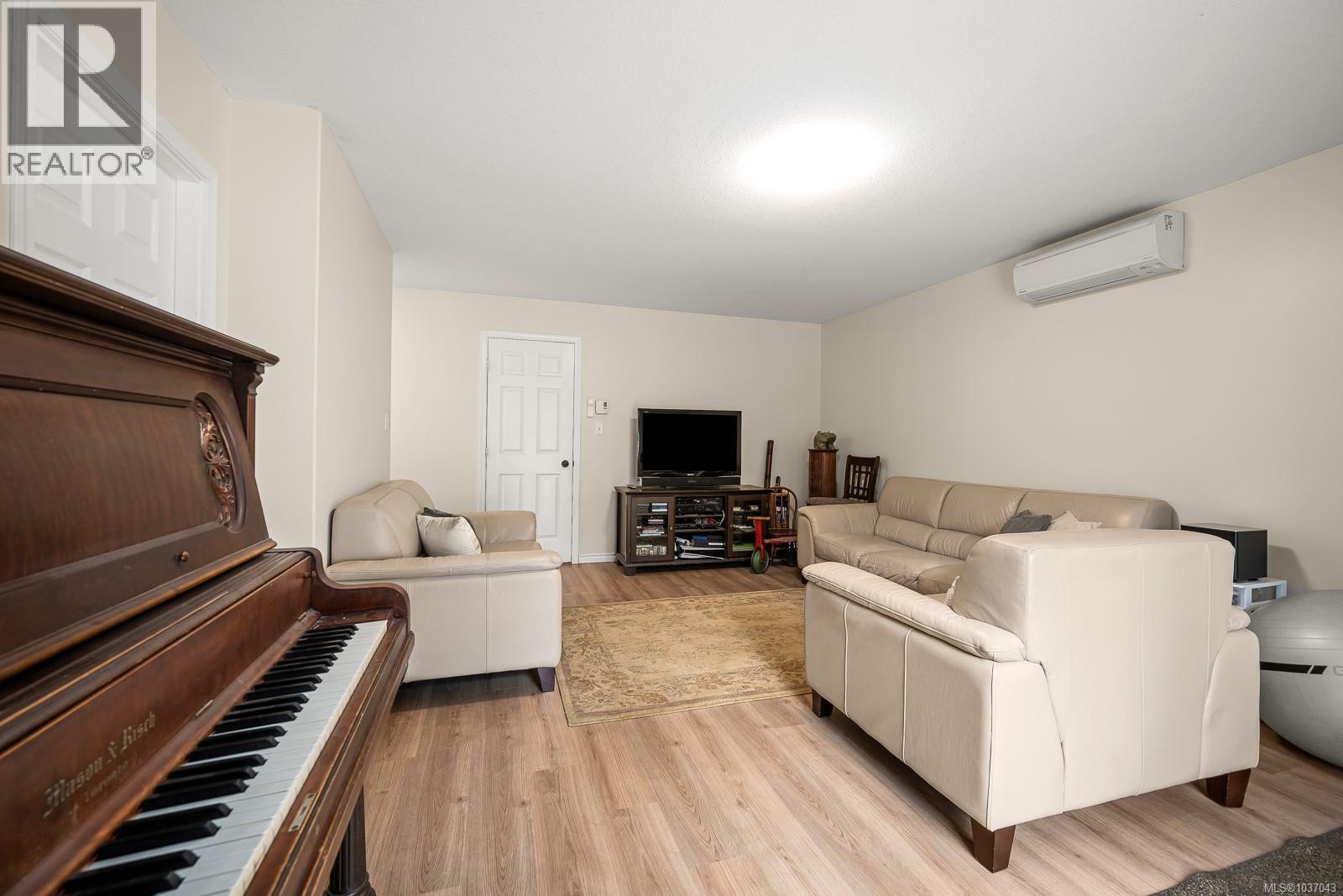 2065 Hawk Dr - 36