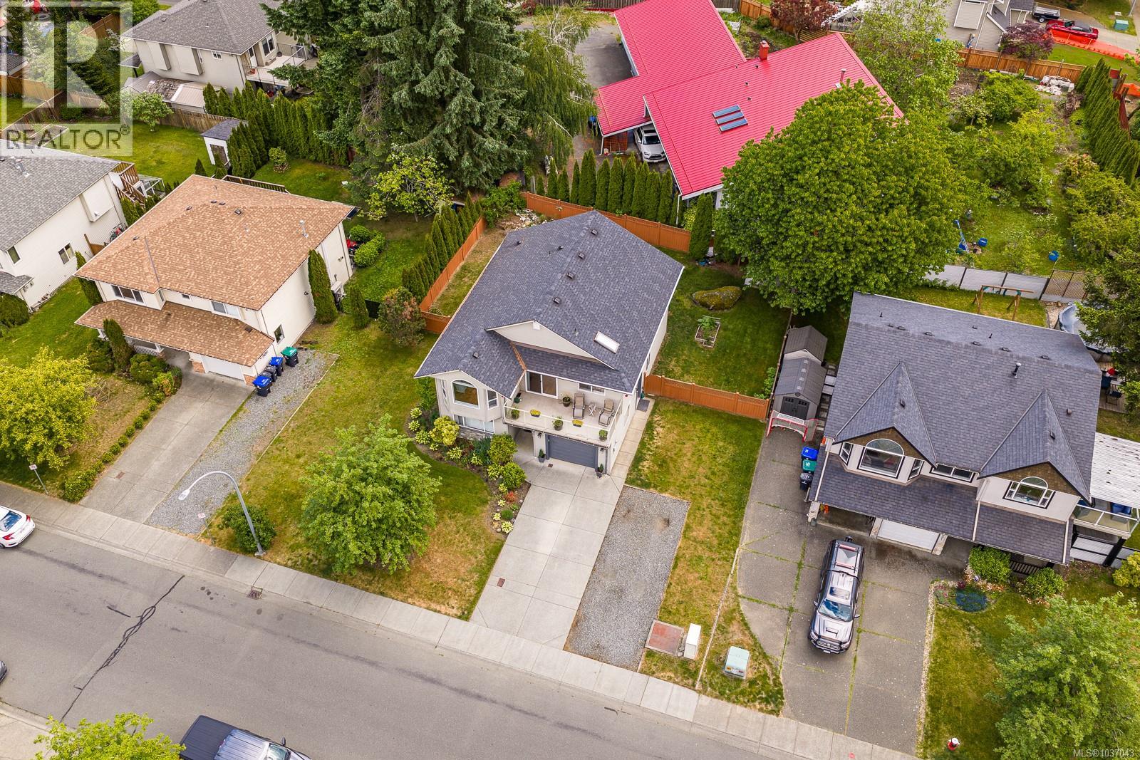 2065 Hawk Dr - 46